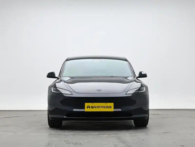 Model 3 2025 Rear-Wheel Drive — миниатюра 2