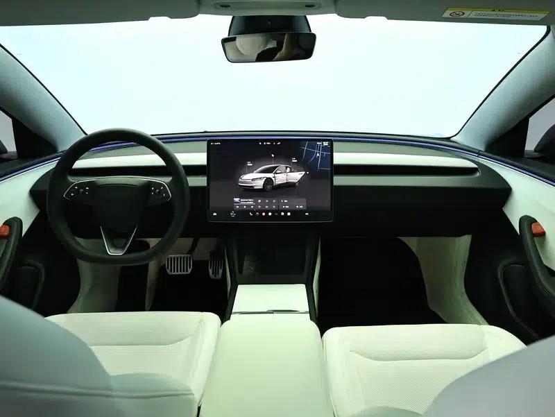 Model 3 2025 Rear-Wheel Drive — миниатюра 14
