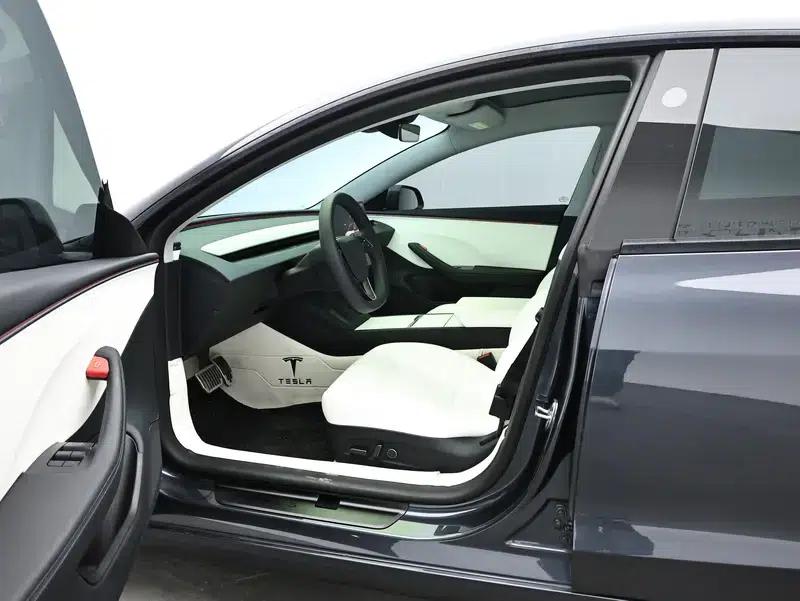 Model 3 2025 Rear-Wheel Drive — миниатюра 17