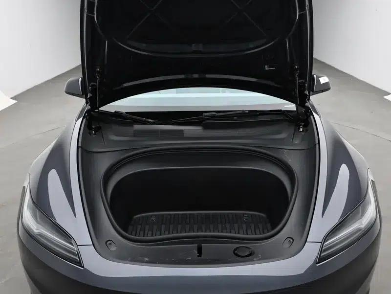 Model 3 2025 Rear-Wheel Drive — миниатюра 10