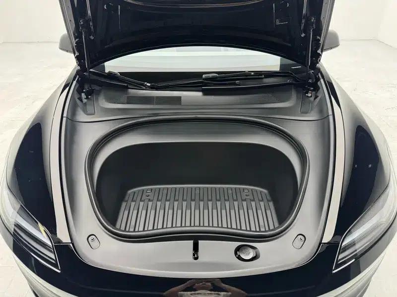 Model 3 2023 Rear-Wheel Drive — миниатюра 10
