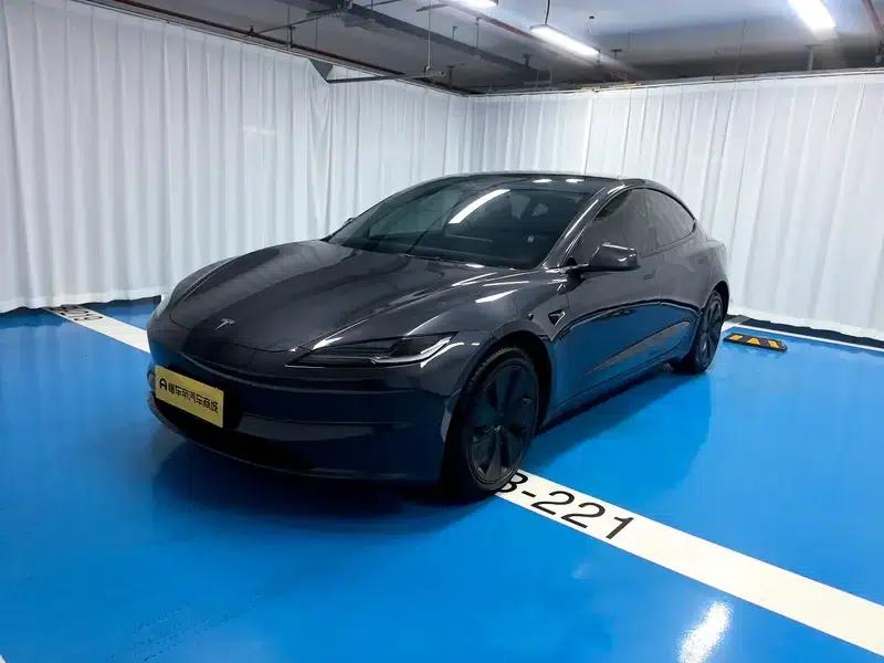 Model 3 2023 Rear-Wheel Drive — миниатюра 1