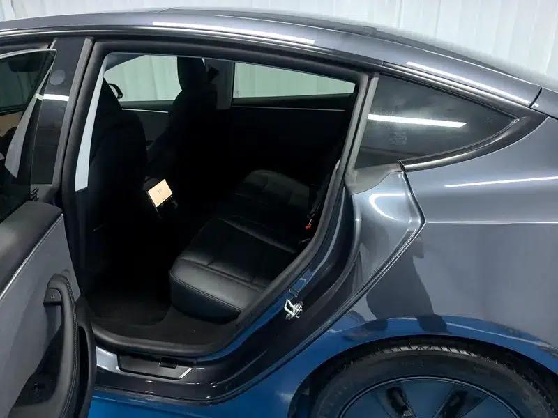 Model 3 2023 Rear-Wheel Drive — миниатюра 18