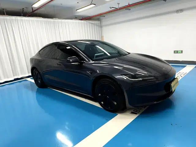 Model 3 2023 Rear-Wheel Drive — миниатюра 3