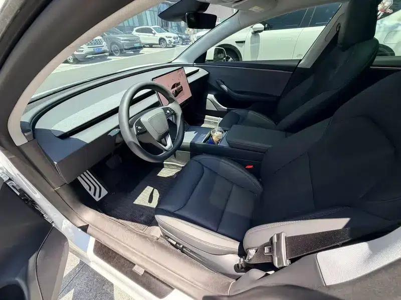 Model 3 2025 Rear-Wheel Drive — миниатюра 9