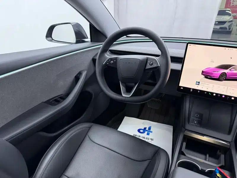 Model 3 2023 Rear-Wheel Drive — миниатюра 11