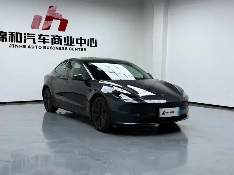 Model 3 2023 Rear-Wheel Drive — миниатюра 3