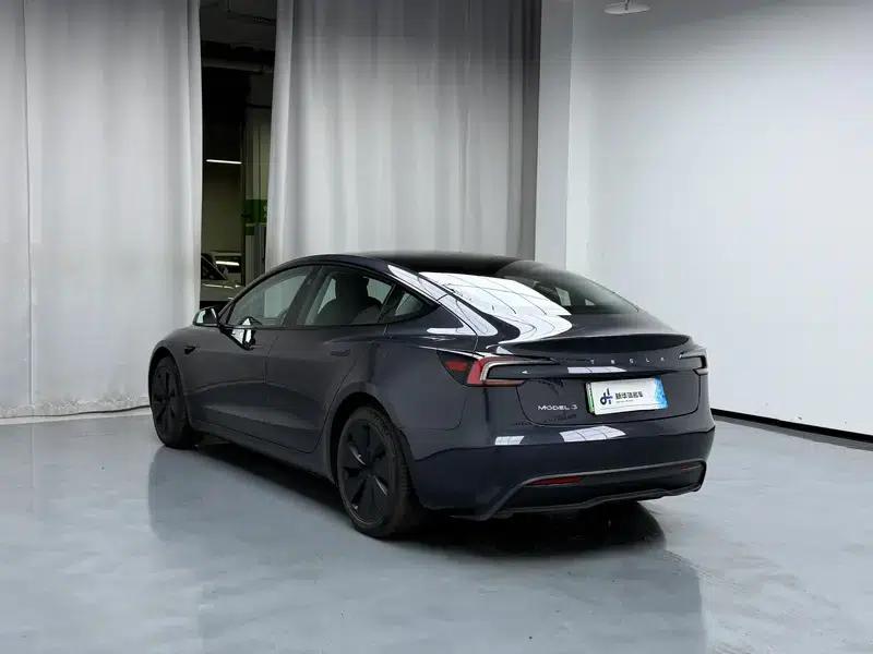 Model 3 2023 Rear-Wheel Drive — миниатюра 4