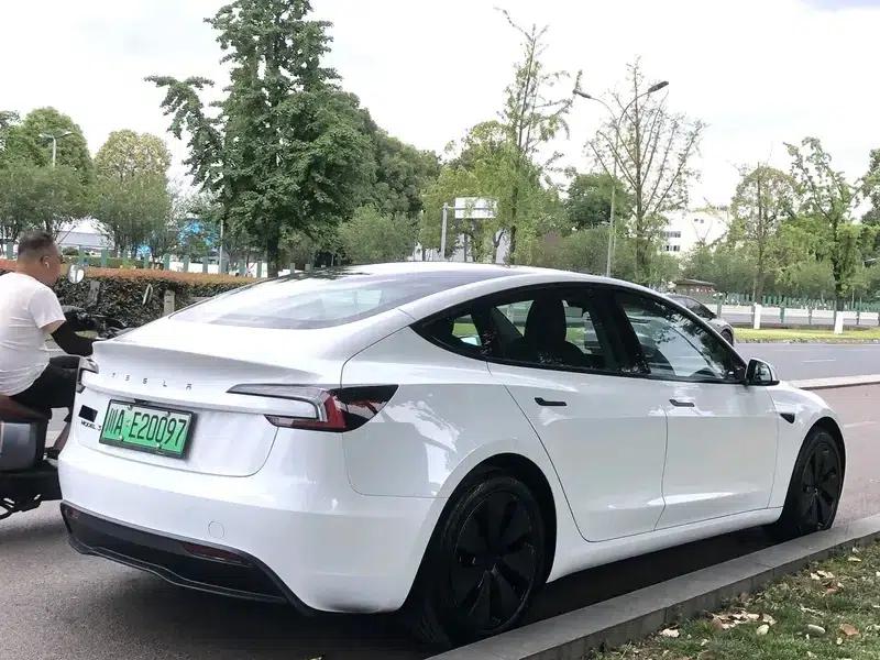 Model 3 2025 Facelift Rear-Wheel Drive Version — миниатюра 7