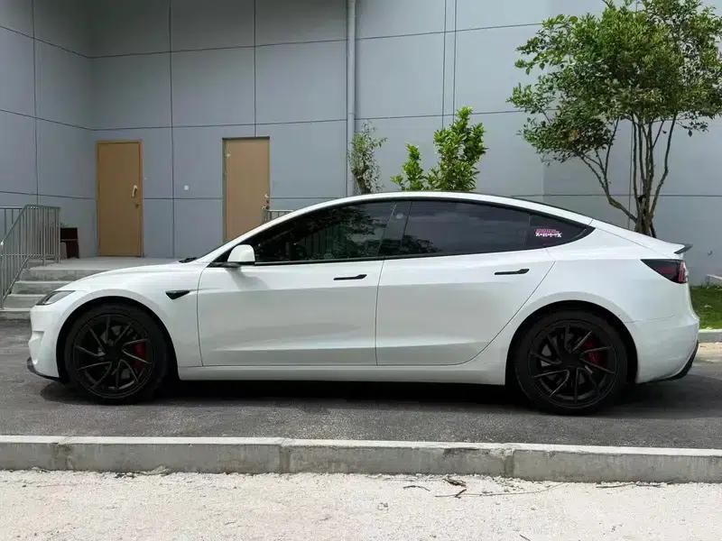 Model 3 2024 Performance All-Wheel Drive — миниатюра 3