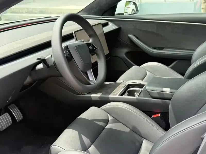 Model 3 2024 Performance All-Wheel Drive — миниатюра 7