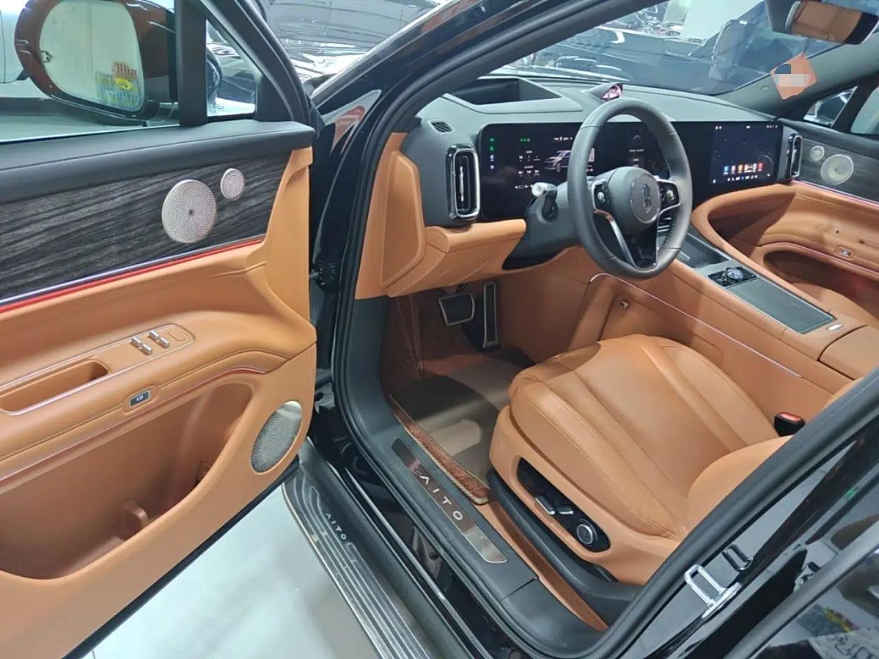 Hima AITO M9 2024 All-Electric Ultra Version 100 kWh 6-Seater Model — миниатюра 23