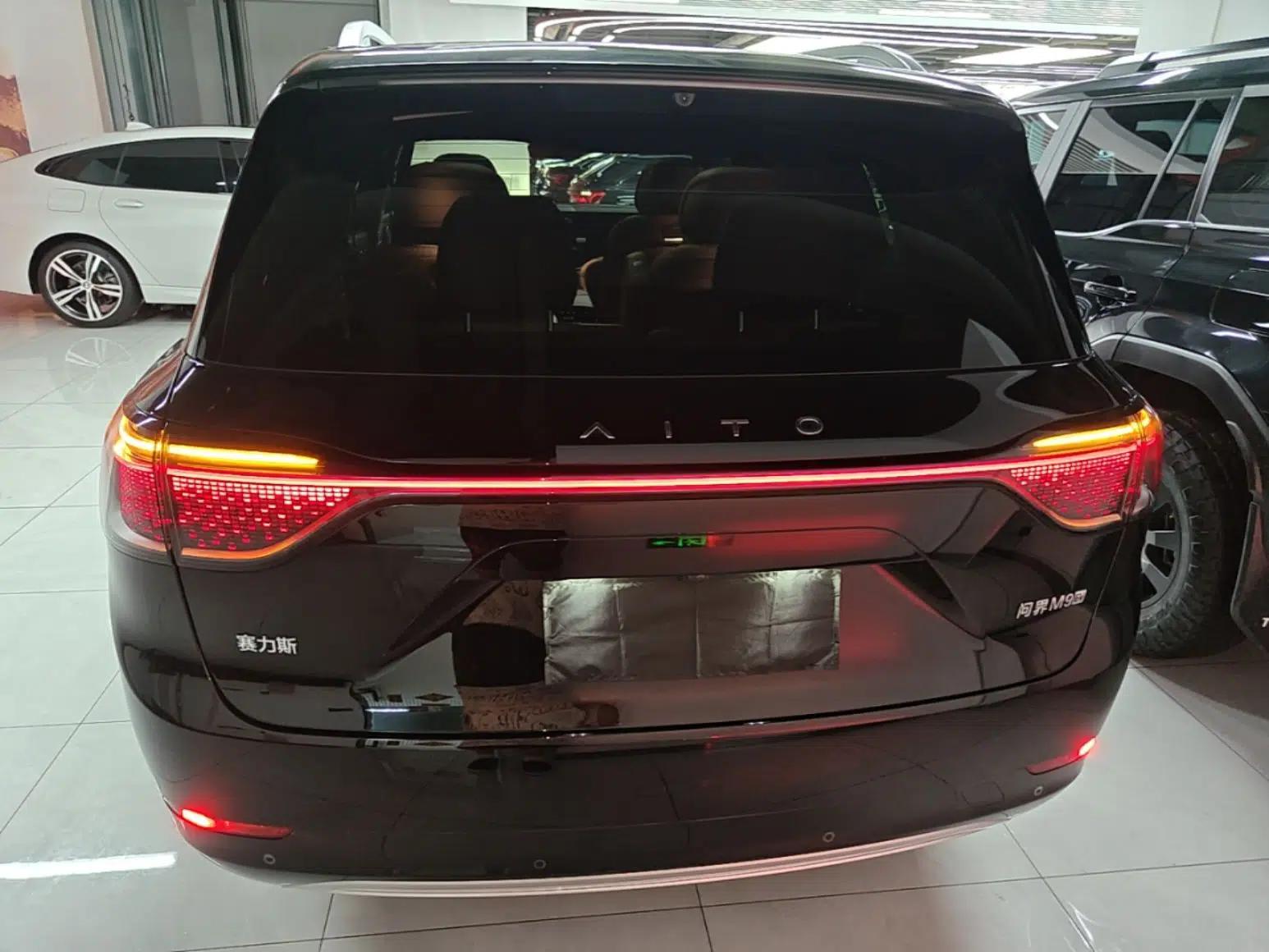Hima AITO M9 2024 All-Electric Ultra Version 100 kWh 6-Seater Model — миниатюра 5