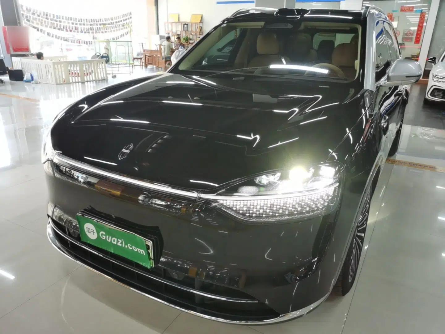Hima AITO M9 2025 Extended-Range Ultra Version 52 kWh 6-Seater — миниатюра 1