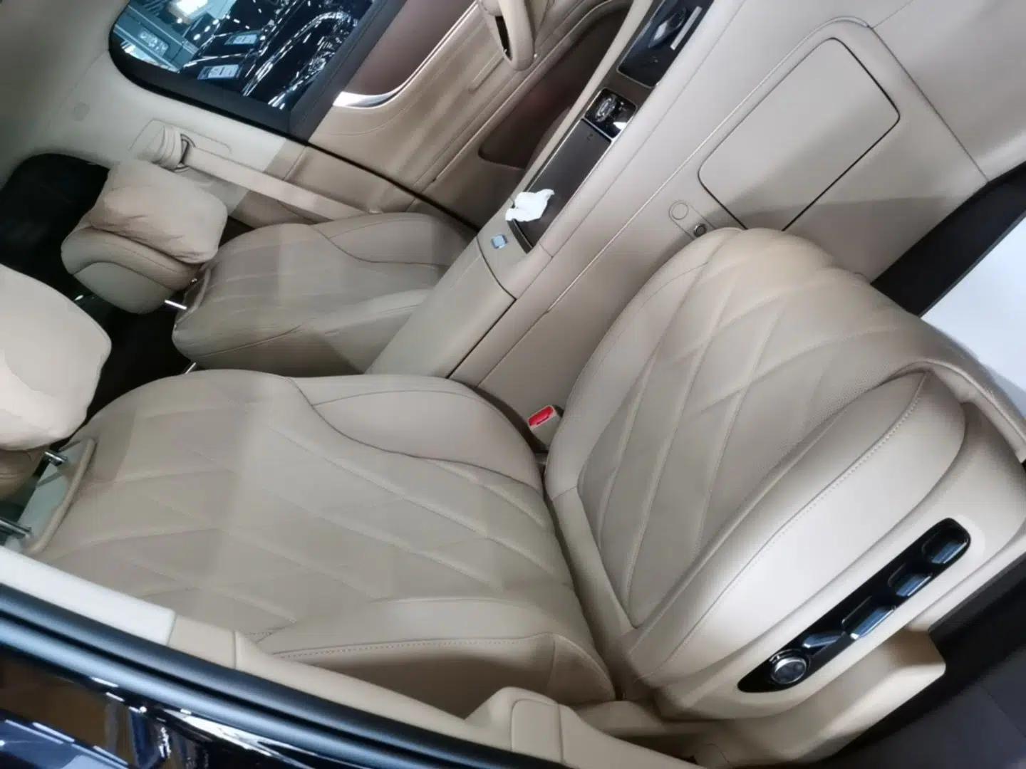 Hima AITO M9 2025 Extended-Range Ultra Version 52 kWh 6-Seater — миниатюра 19