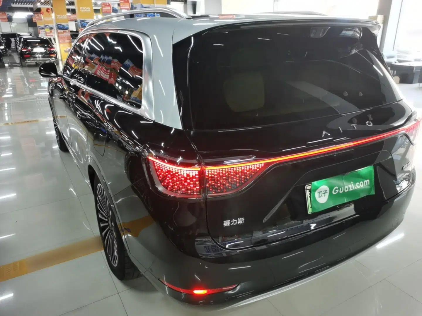 Hima AITO M9 2025 Extended-Range Ultra Version 52 kWh 6-Seater — миниатюра 4