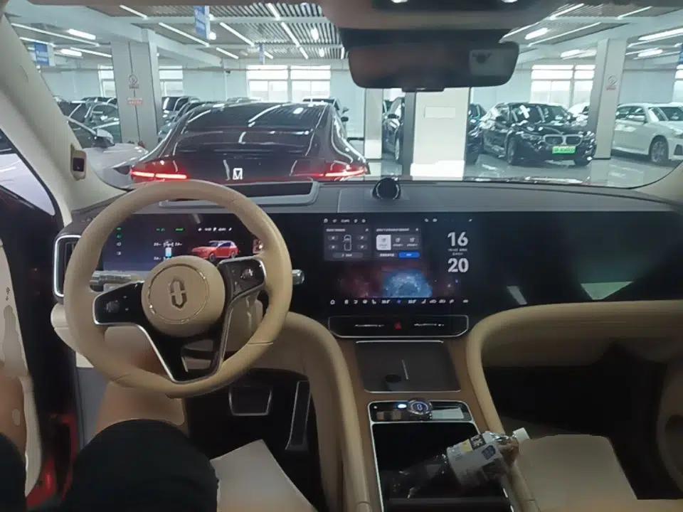 Hima AITO M9 2024 Range-Extended Ultra Version 42 kWh 6-Seater Model — миниатюра 12