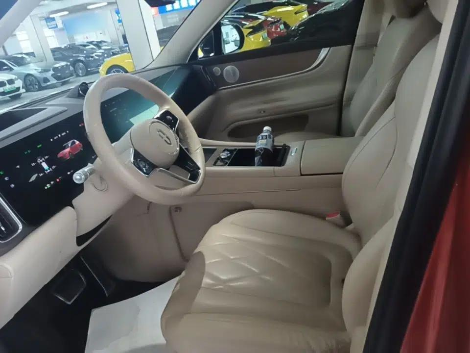 Hima AITO M9 2024 Range-Extended Ultra Version 42 kWh 6-Seater Model — миниатюра 17