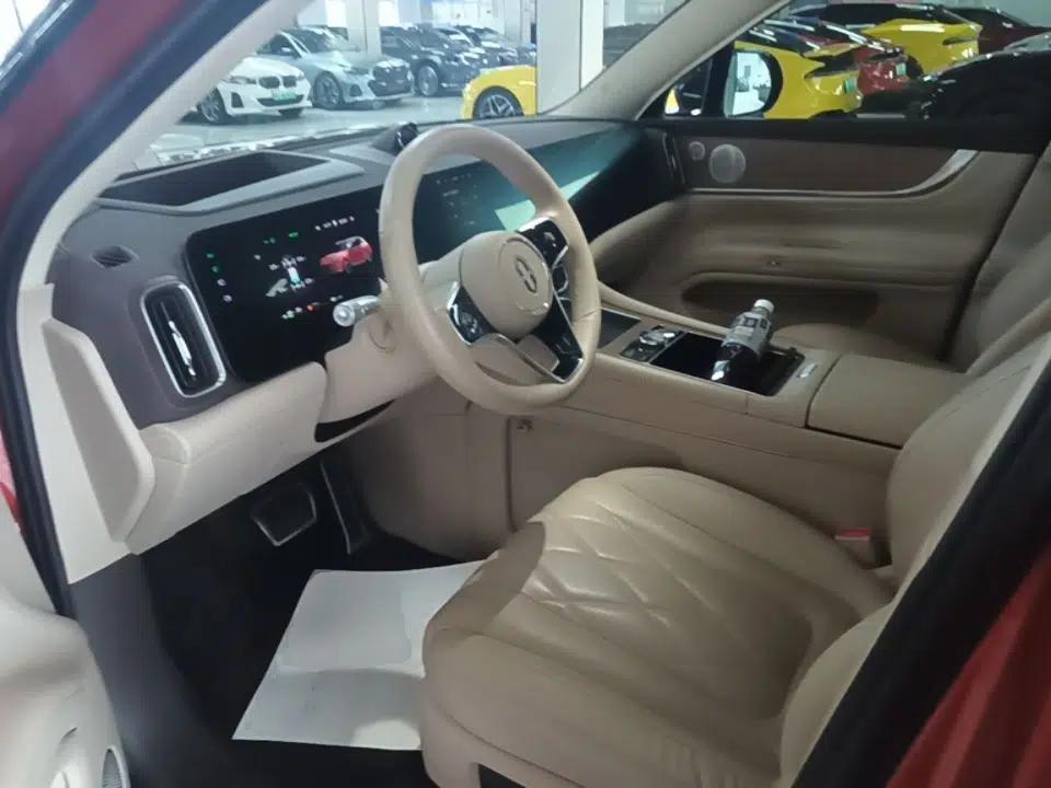 Hima AITO M9 2024 Range-Extended Ultra Version 42 kWh 6-Seater Model — миниатюра 18