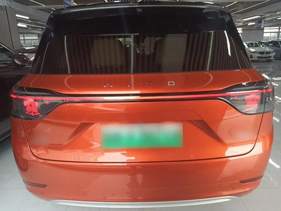 Hima AITO M9 2024 Range-Extended Ultra Version 42 kWh 6-Seater Model — миниатюра 5