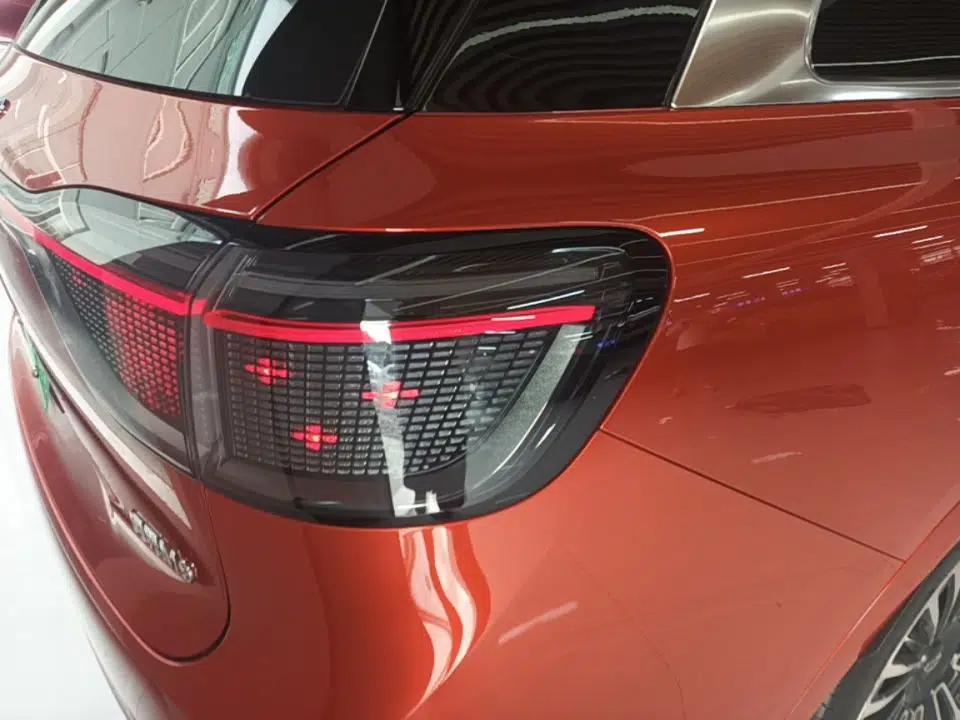Hima AITO M9 2024 Range-Extended Ultra Version 42 kWh 6-Seater Model — миниатюра 9