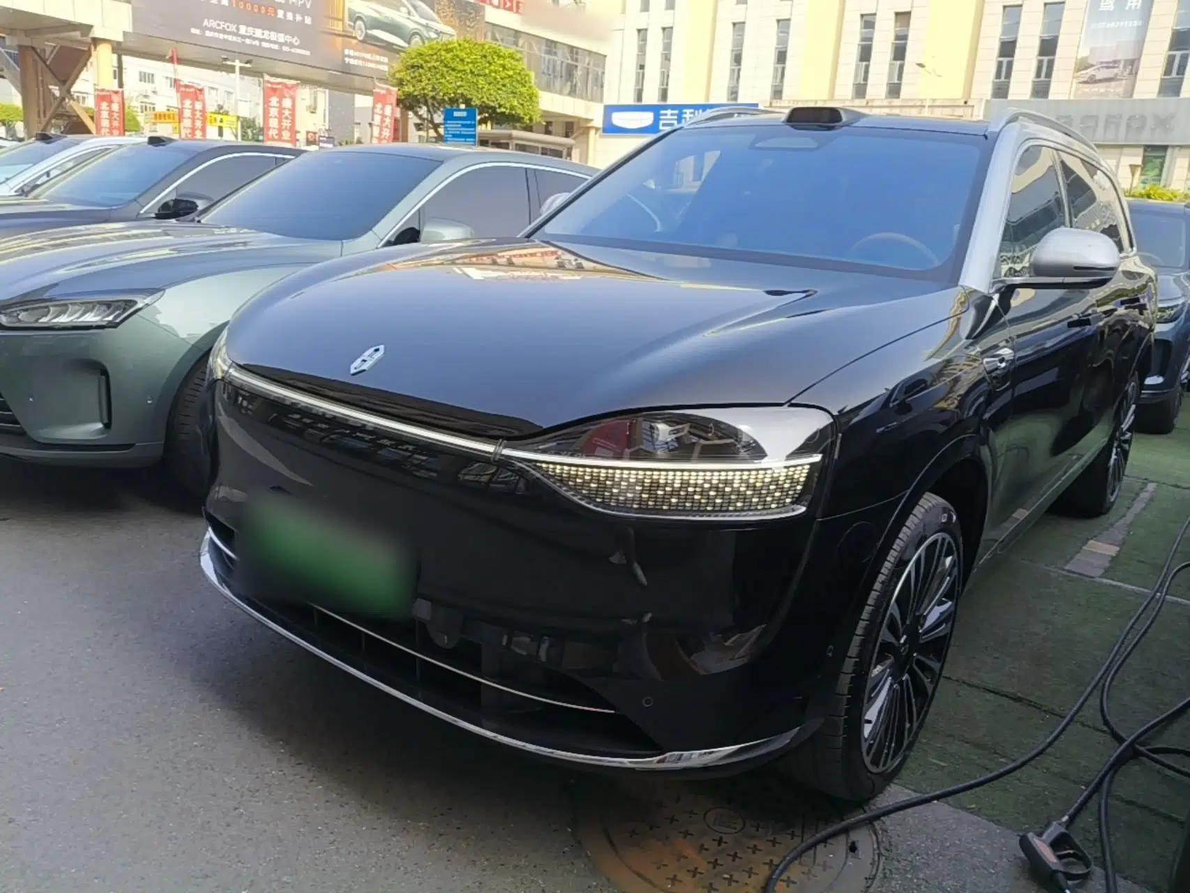 Hima AITO M9 2024 Range-Extended Ultra Version 42 kWh 6-Seater Model — миниатюра 1