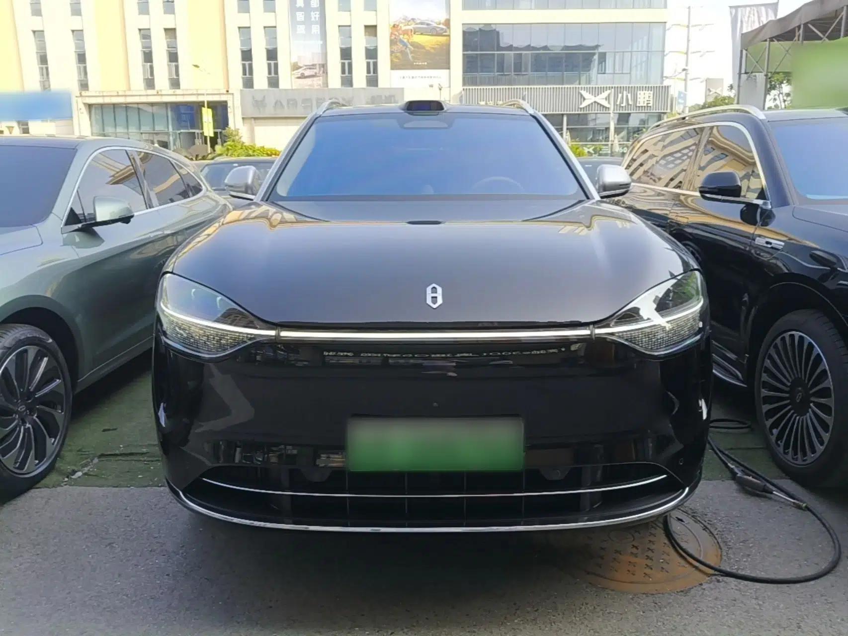 Hima AITO M9 2024 Range-Extended Ultra Version 42 kWh 6-Seater Model — миниатюра 2
