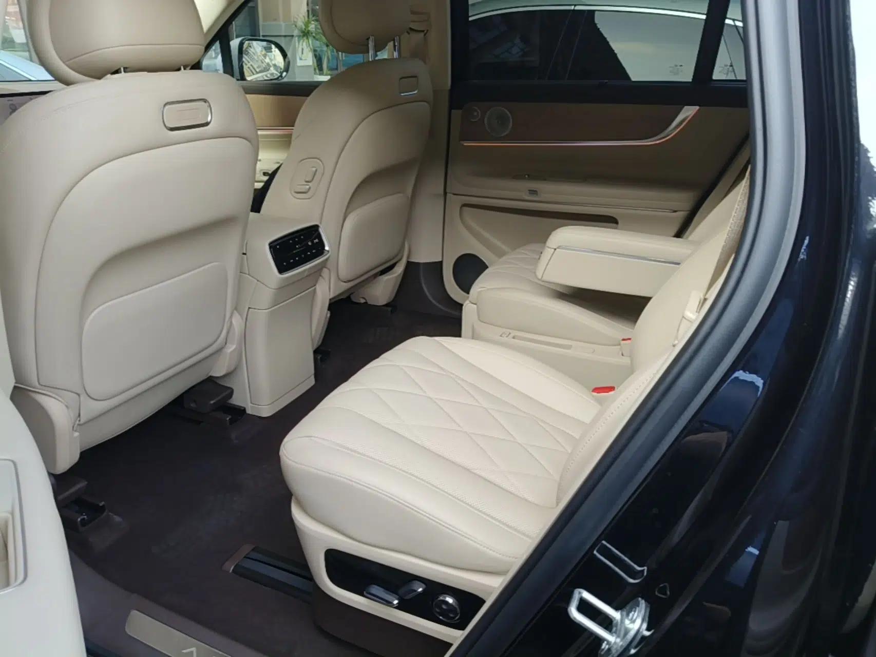 Hima AITO M9 2024 Range-Extended Ultra Version 42 kWh 6-Seater Model — миниатюра 20