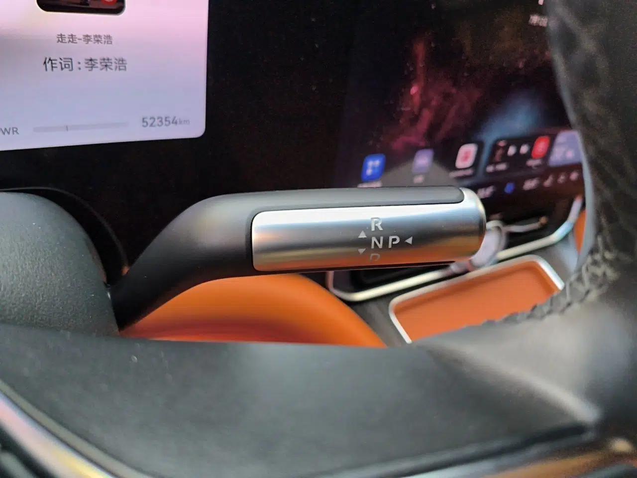 Hima AITO M9 2024 Range-Extended Max Edition 42 kWh 6-Seater Version — миниатюра 14