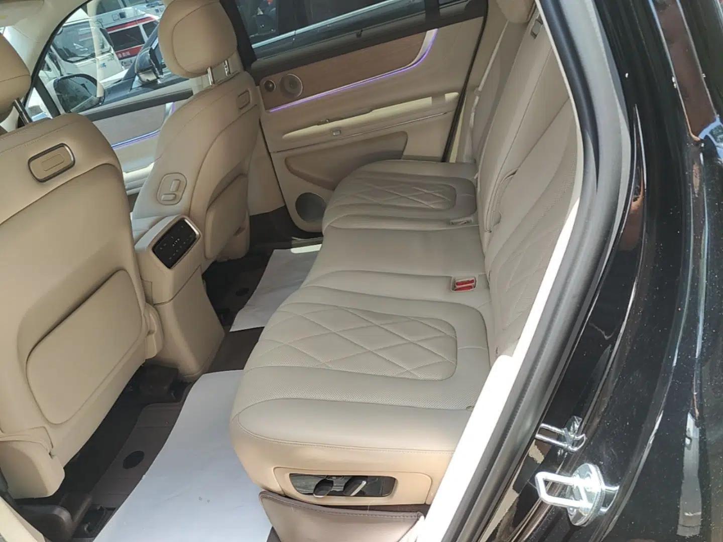 Hima AITO M9 2024 Range-Extended Max Edition 42 kWh 5-Seater Version — миниатюра 20