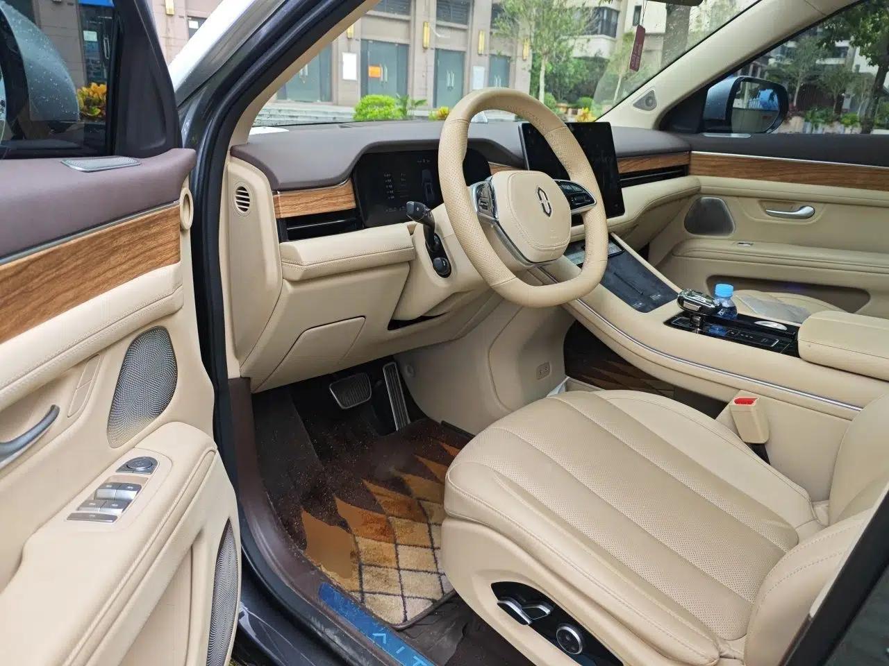 Hima AITO M7 2024 1.5T Rear-Drive Plus Version 5 Seats — миниатюра 16