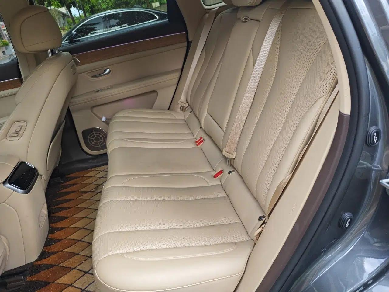 Hima AITO M7 2024 1.5T Rear-Drive Plus Version 5 Seats — миниатюра 17
