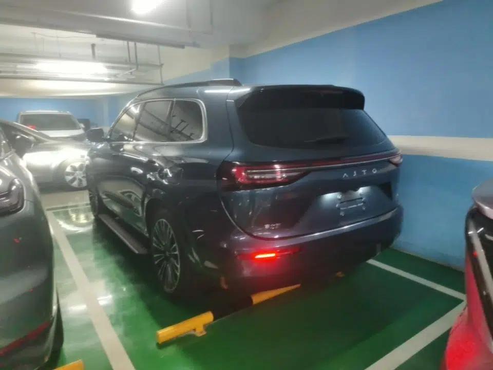 Hima AITO M7 2024 1.5T Intelligent Drive Rear-Drive Ultra Version 5 Seats — миниатюра 4