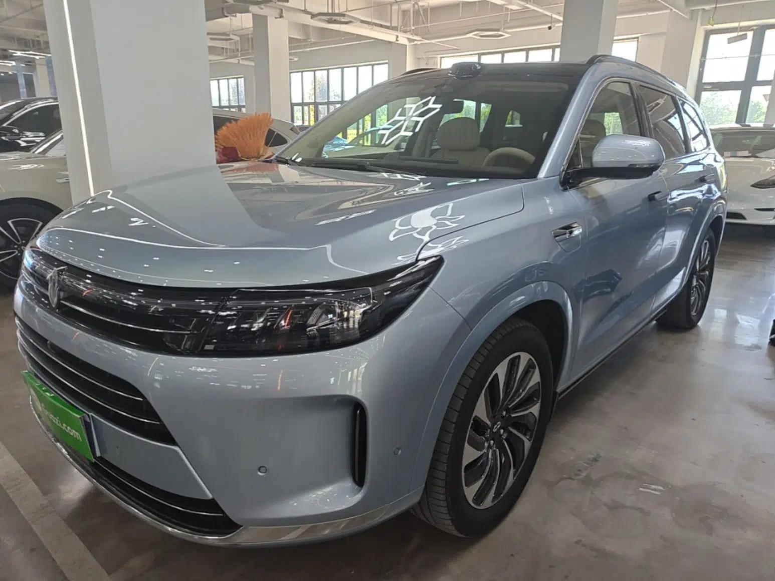 Hima AITO M7 2024 1.5T Intelligent Driving 4WD Max Edition 5 Seats — миниатюра 1