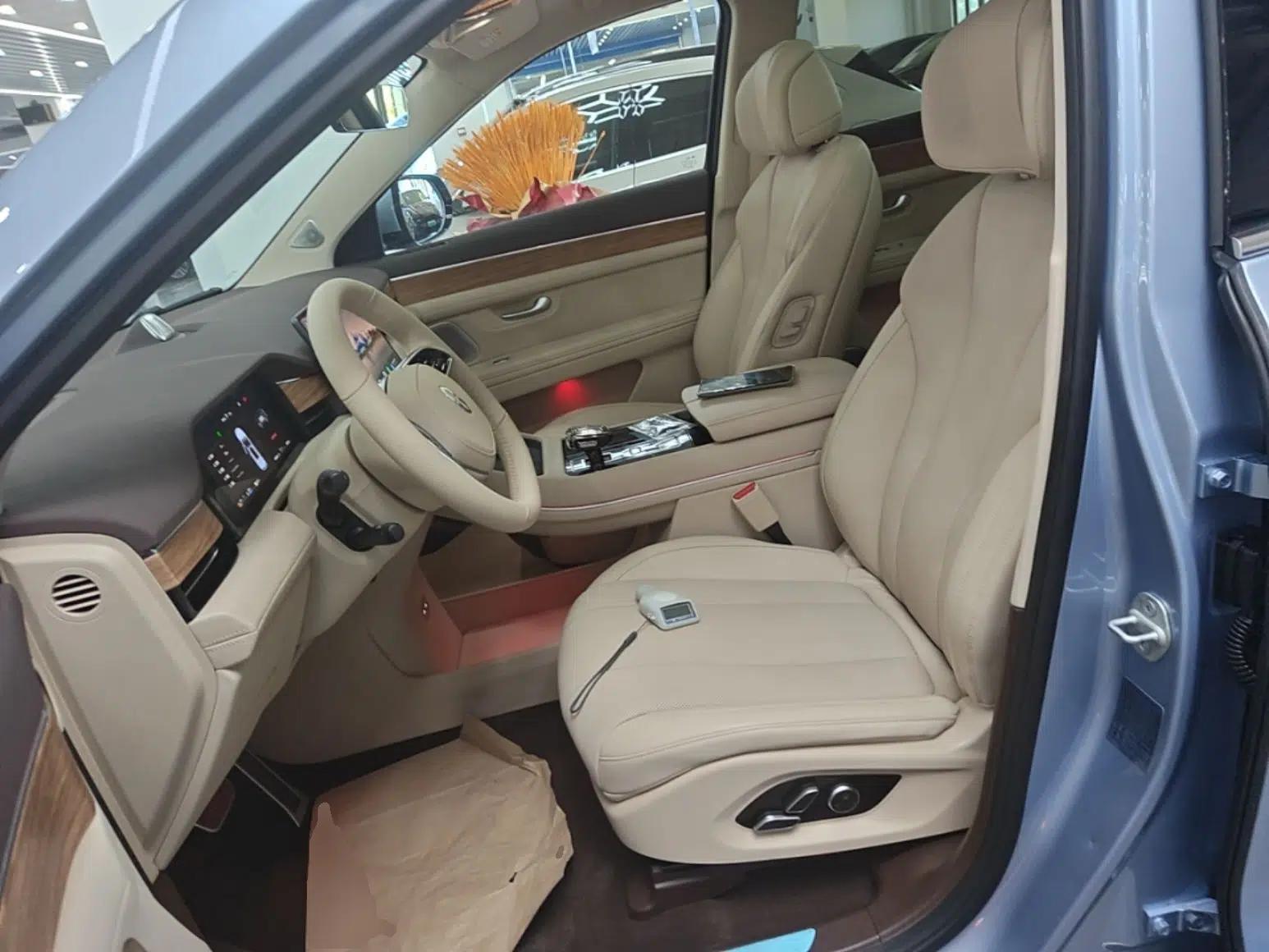 Hima AITO M7 2024 1.5T Intelligent Driving 4WD Max Edition 5 Seats — миниатюра 17