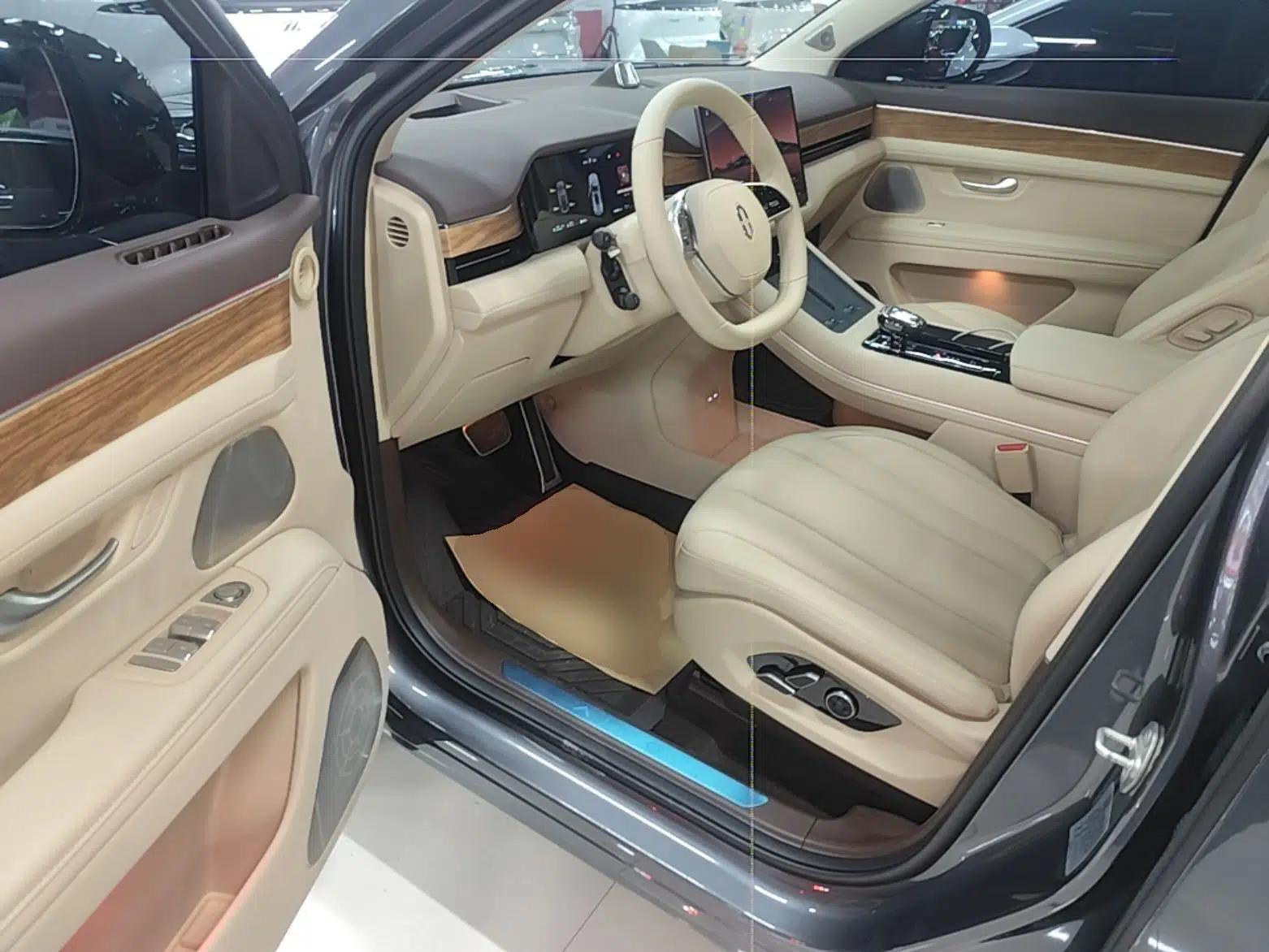 Hima AITO M7 2024 1.5T Intelligent Driving 4WD Max Edition 5 Seats — миниатюра 18