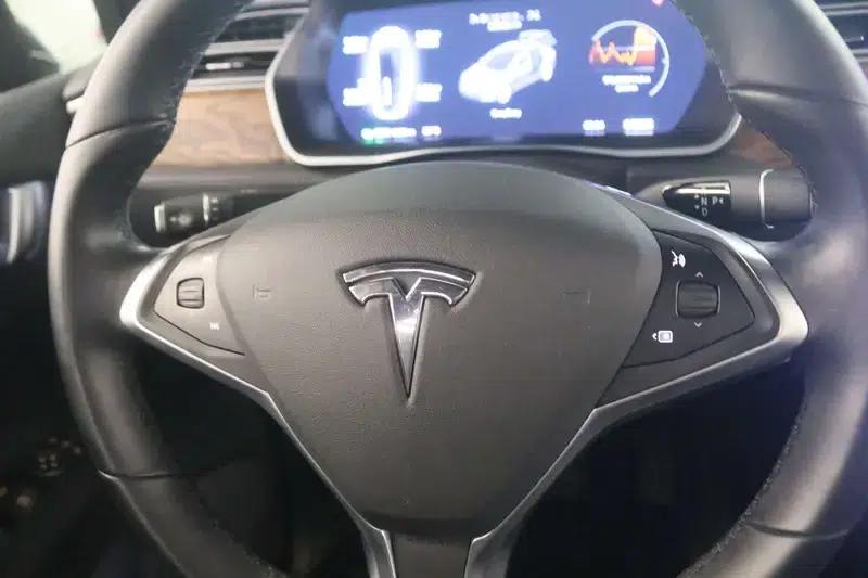 Model X 2017 100D Long Range — миниатюра 12