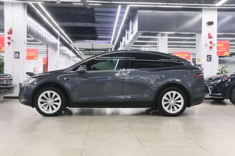 Model X 2017 100D Long Range — миниатюра 3