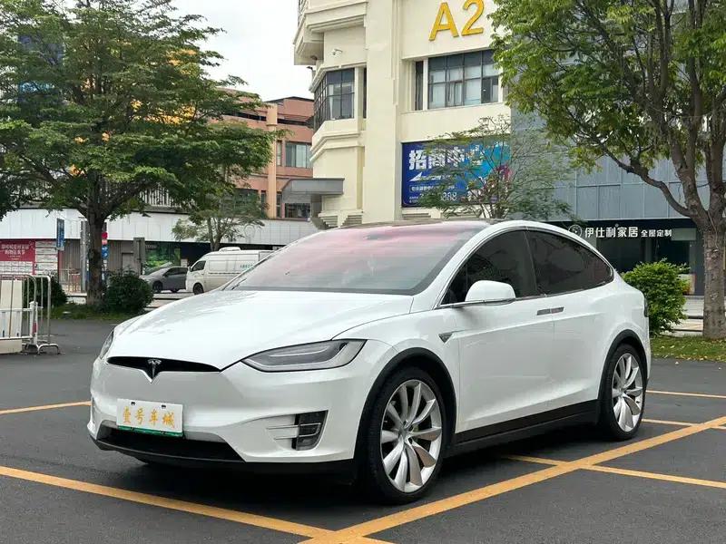 2016 Model X, AWD, 6-seater, All-electric, Parallel Import — миниатюра 1