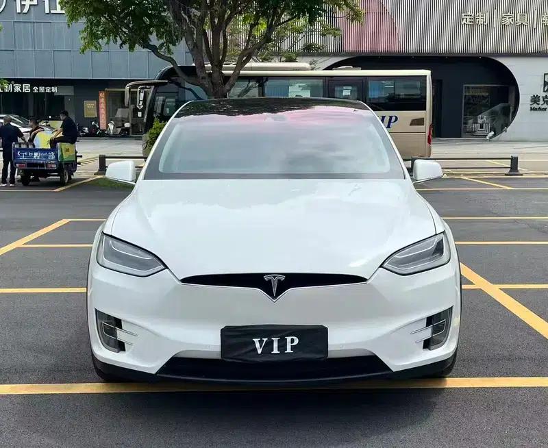 2016 Model X, AWD, 6-seater, All-electric, Parallel Import — миниатюра 2