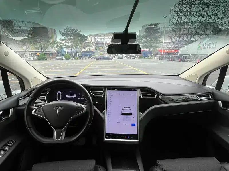 2016 Model X, AWD, 6-seater, All-electric, Parallel Import — миниатюра 15