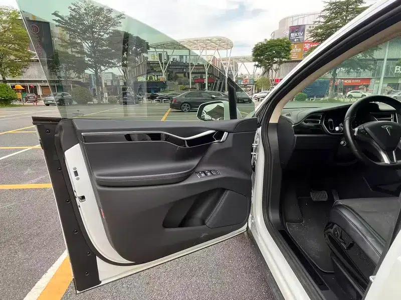 2016 Model X, AWD, 6-seater, All-electric, Parallel Import — миниатюра 22