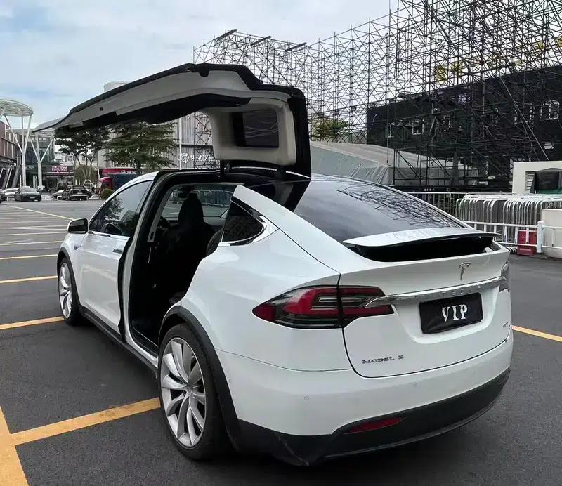 2016 Model X, AWD, 6-seater, All-electric, Parallel Import — миниатюра 5