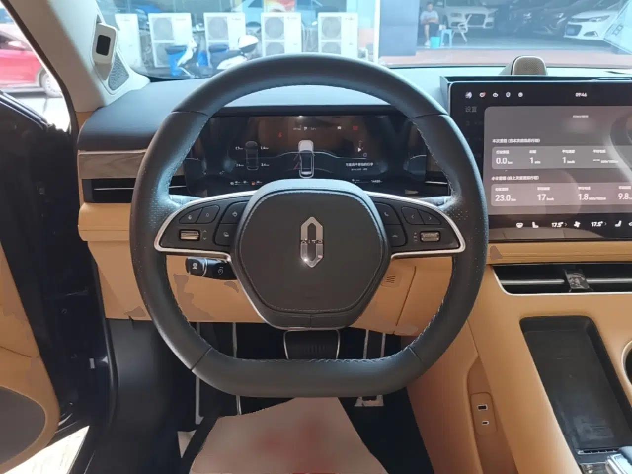 Hima AITO M5 2022 Extended-Range Four-Wheel Drive Ultimate Edition — миниатюра 13