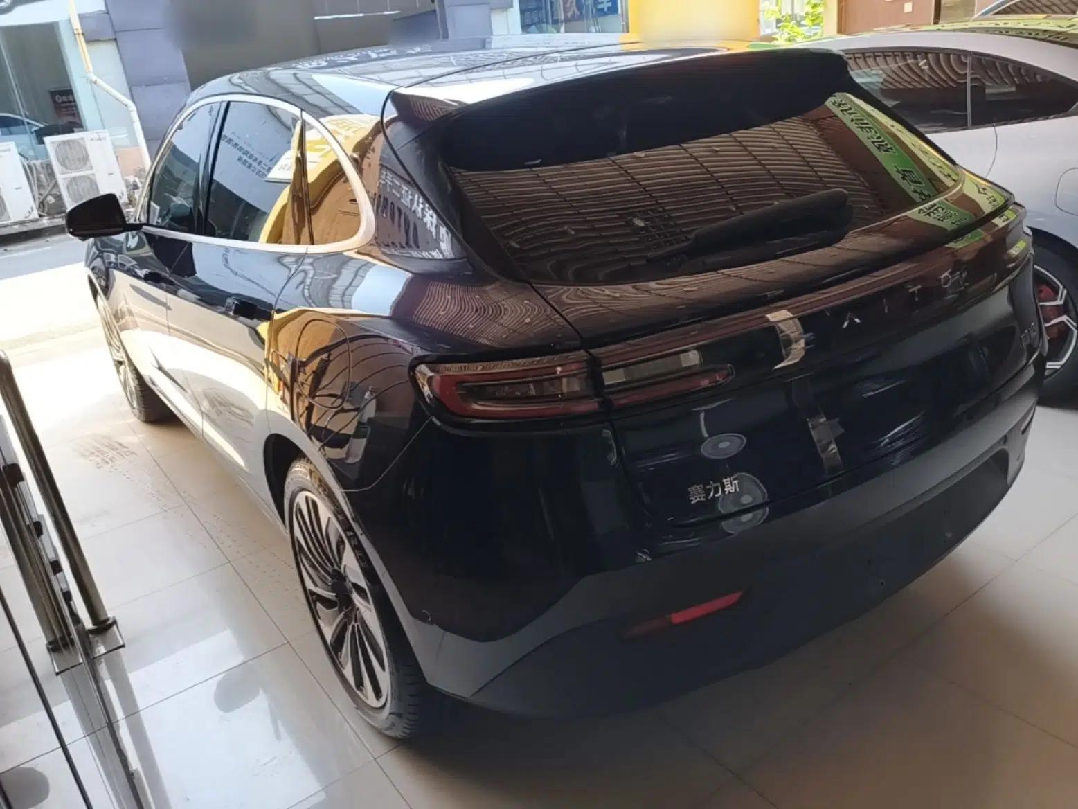 Hima AITO M5 2022 Extended-Range Four-Wheel Drive Ultimate Edition — миниатюра 4