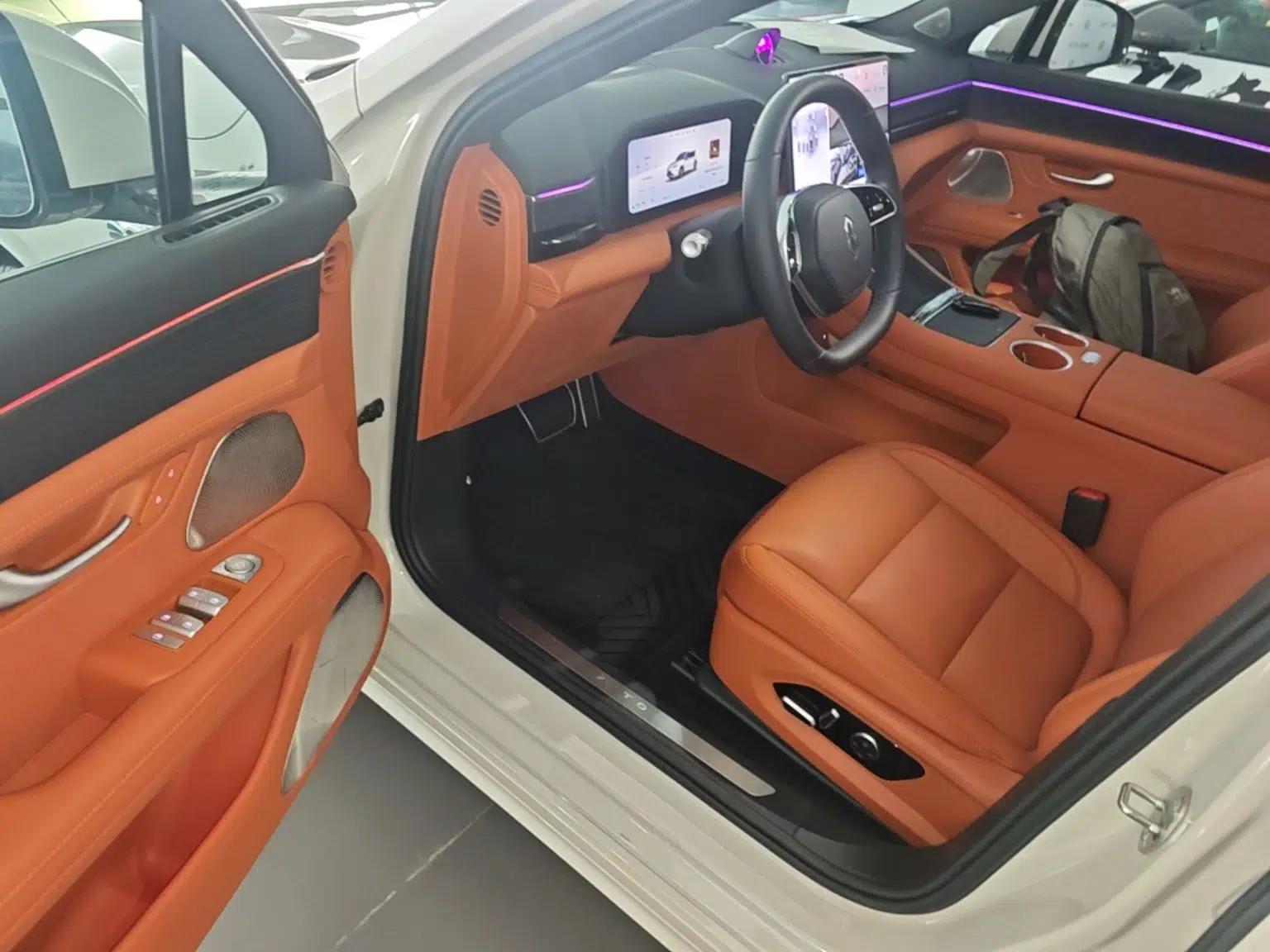 Hima AITO M5 2025 Extended-Range Ultra All-Wheel-Drive Version — миниатюра 18