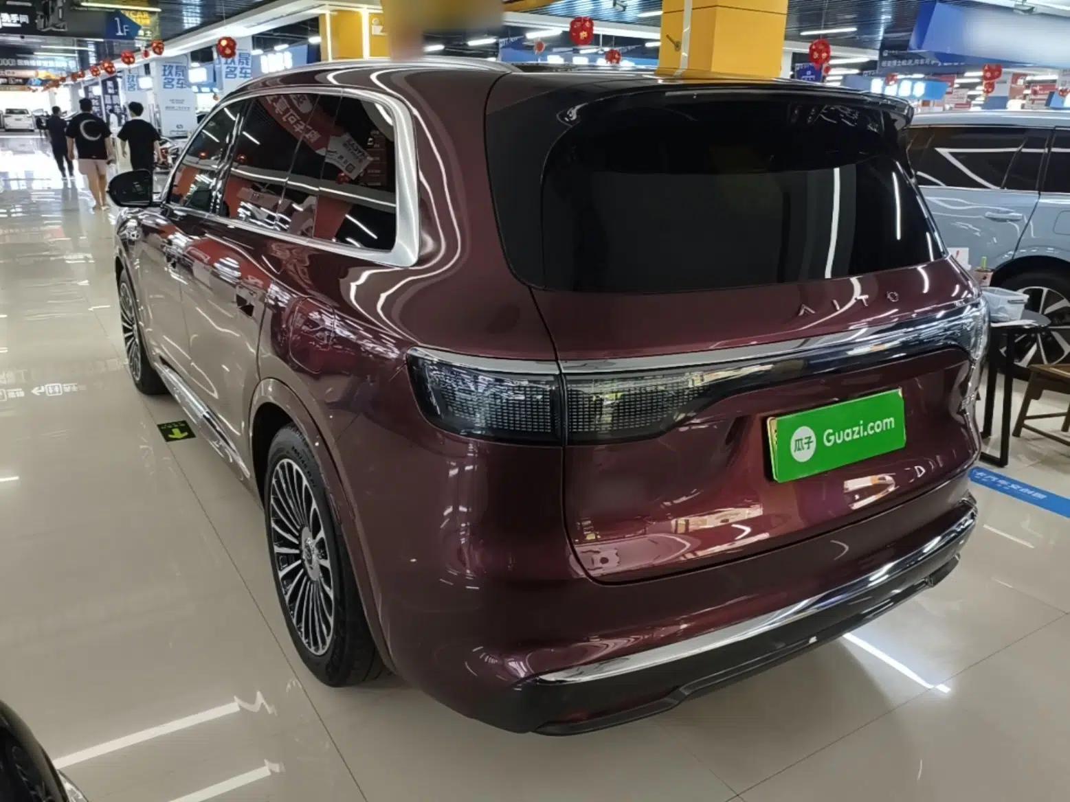 Hima AITO M8 2025 Extended-Range Ultra Version 53.4 kWh 5-Seater Edition — миниатюра 4