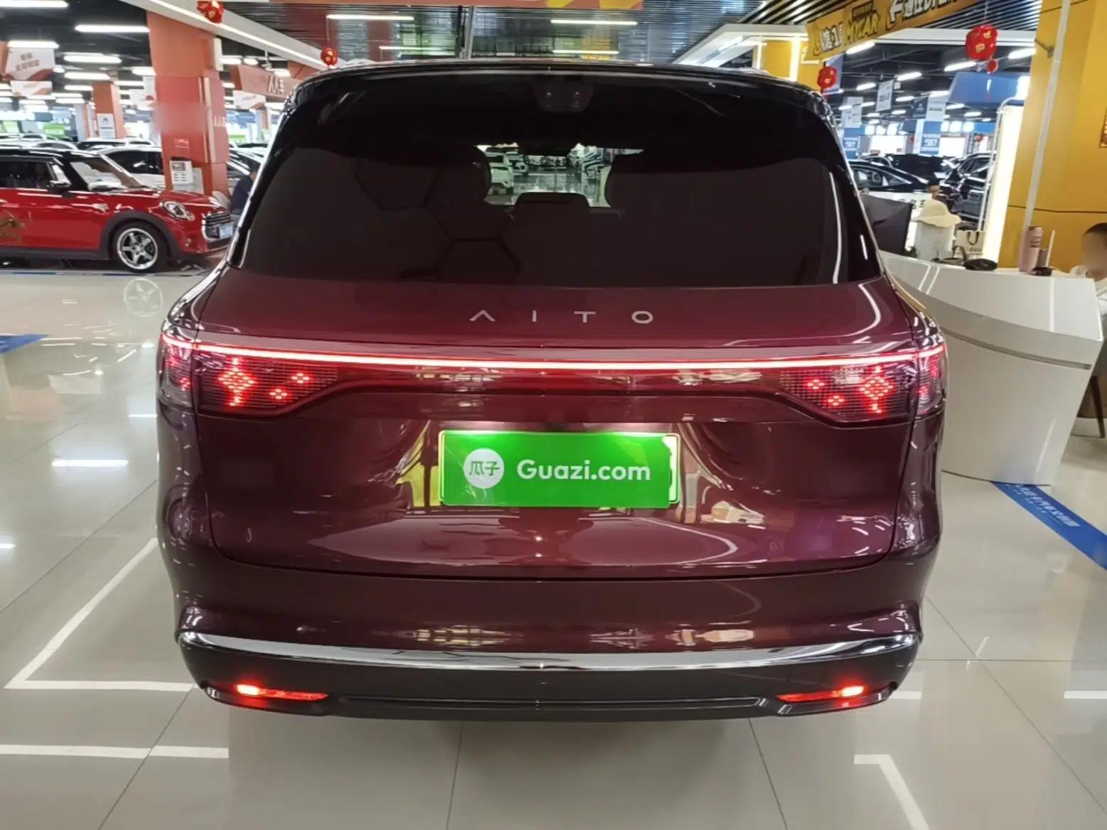 Hima AITO M8 2025 Extended-Range Ultra Version 53.4 kWh 5-Seater Edition — миниатюра 5