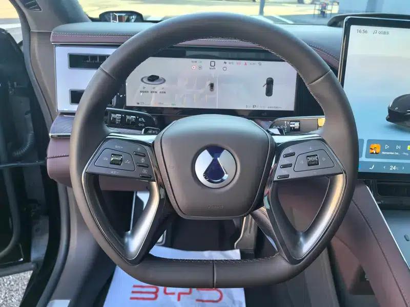 Denza Z9GT DM 2024 1100 AWD Max Edition — миниатюра 11