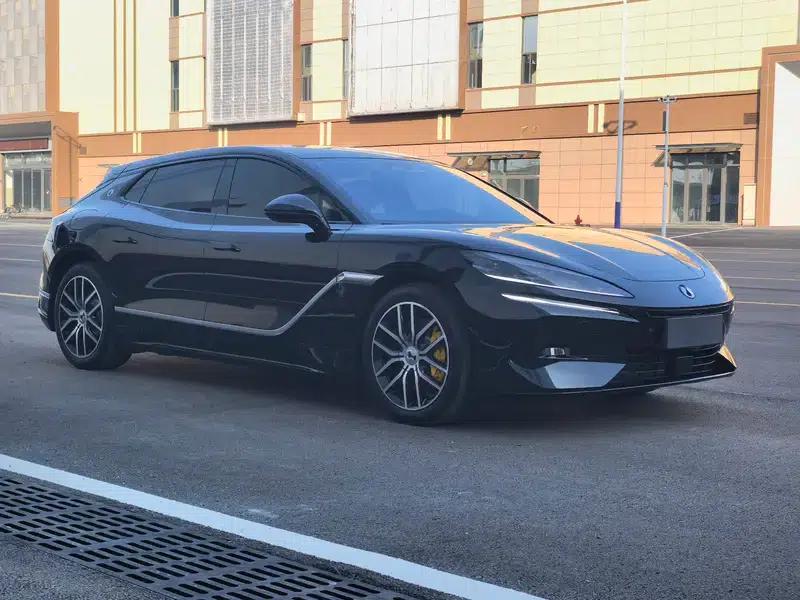 Denza Z9GT DM 2024 1100 AWD Max Edition — миниатюра 3